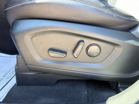 Used 2023 Ford Explorer XLT w/ Equipment Group 202A AWD/4WD image 22