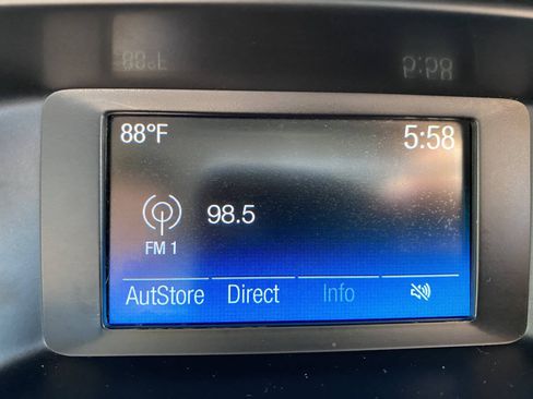 Used 2018 Ford Focus SE w/ Cold Weather Package FWD image 26