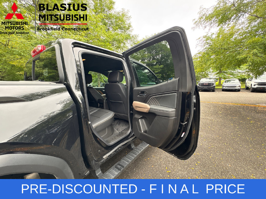 Used 2024 GMC Canyon Denali w/ LPO, Denali Black Edition AWD/4WD image 30