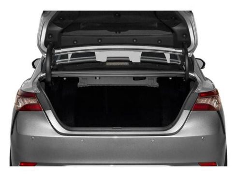 Used 2022 Toyota Camry XSE FWD image 11