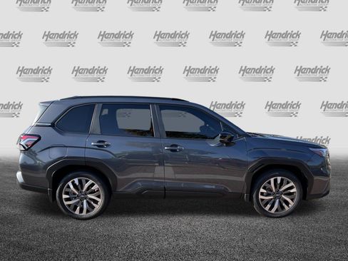 Used 2025 Subaru Forester Touring w/ Popular Package - Touring AWD/4WD image 11