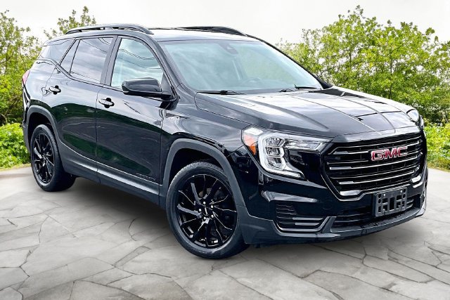 Used 2024 GMC Terrain SLE w/ Elevation Edition FWD image 10