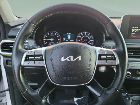 Certified 2022 Kia Telluride EX w/ EX Premium Package AWD/4WD image 20