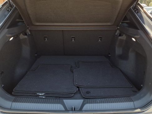 Certified 2023 Volkswagen ID.4 Pro AWD/4WD image 6