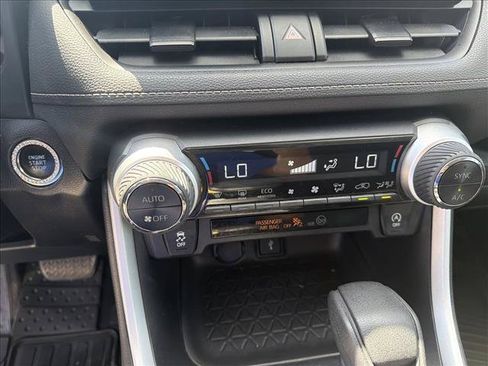 Used 2021 Toyota RAV4 XLE FWD image 14