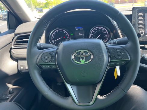 Used 2024 Toyota Camry SE FWD image 20