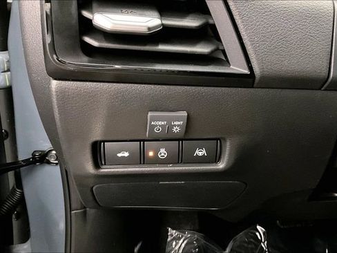 New 2026 Nissan Sentra SR w/ SR Premium Package FWD image 29