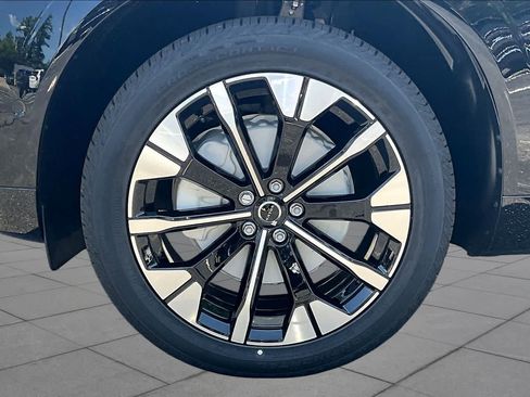 New 2026 Volvo XC60 B5 Ultra w/ Protection Package Premier AWD/4WD image 15