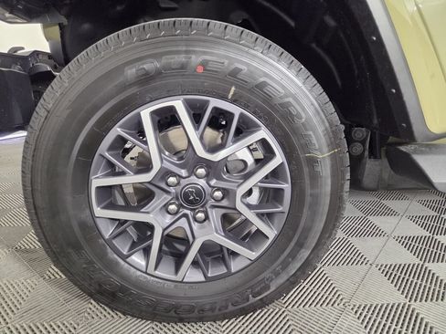 New 2026 Jeep Wrangler Unlimited Sahara AWD/4WD image 8