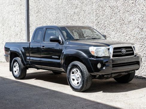 Used 2008 Toyota Tacoma PreRunner image 5