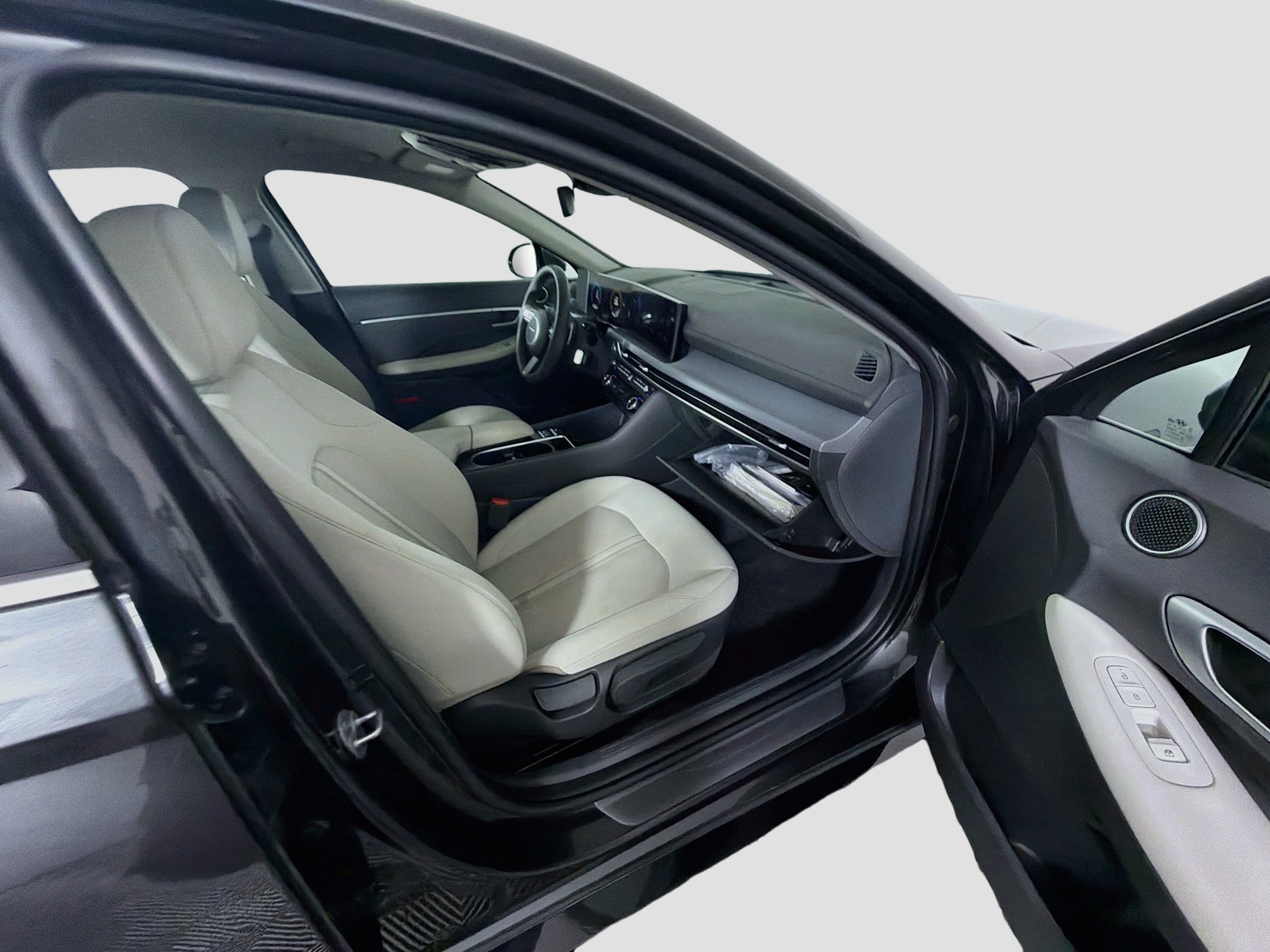 Used 2025 Hyundai Sonata SEL FWD image 29
