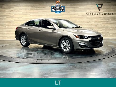 Used 2025 Chevrolet Malibu LT FWD image 1