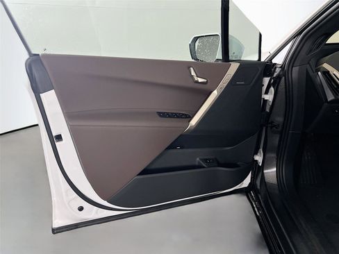 Used 2026 BMW iX xDrive45 image 15