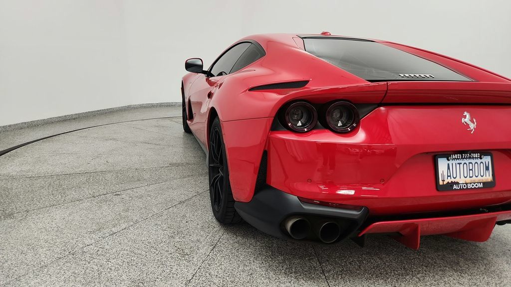 Used 2018 Ferrari 812 Superfast RWD image 24
