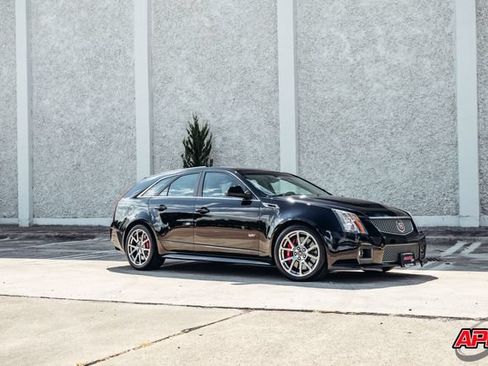 Used 2014 Cadillac CTS V RWD image 19