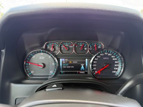 Used 2020 Chevrolet Suburban LT AWD/4WD image 19