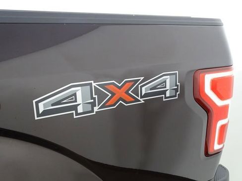 Used 2018 Ford F150 Lariat image 41