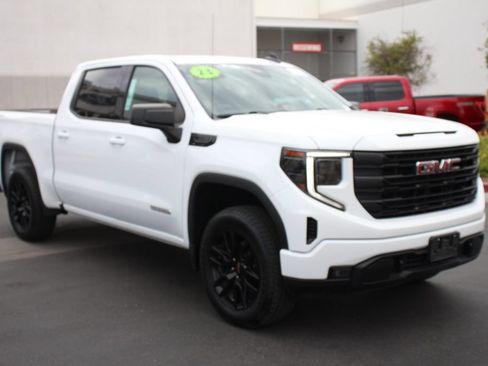 Used 2023 GMC Sierra 1500 Elevation AWD/4WD image 11