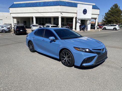 Used 2023 Toyota Camry SE image 33