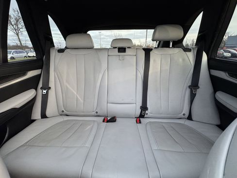 Used 2016 BMW X5 M image 35