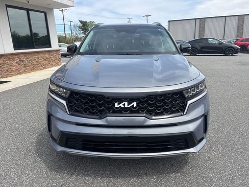 Used 2023 Kia Sorento S w/ Panoramic Sunroof Package image 9