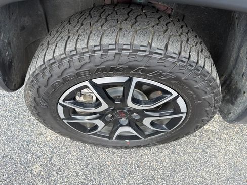 Certified 2025 Jeep Compass Trailhawk AWD/4WD image 4