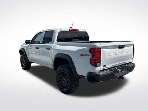 Used 2024 Chevrolet Colorado Trail Boss w/ Technology Package AWD/4WD image 13