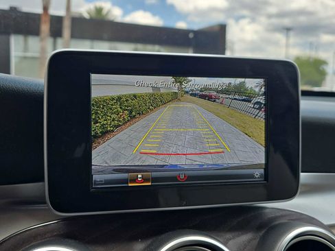 Used 2019 Mercedes-Benz GLC 300 image 19