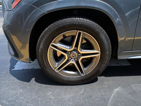 Used 2025 Mercedes-Benz GLE 350 4MATIC w/ AMG Line Exterior image 12