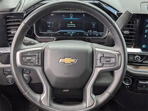 Used 2025 Chevrolet Silverado 1500 LT image 11