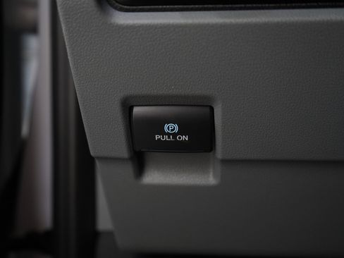 Used 2024 Ford F250 XLT AWD/4WD image 26