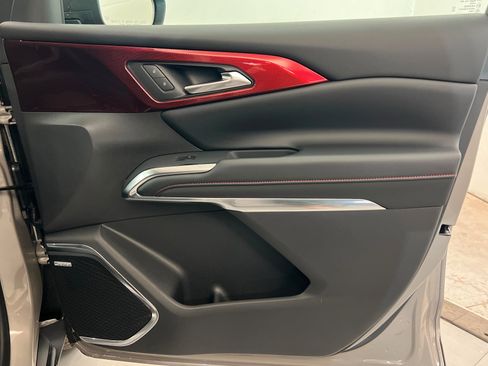 New 2026 Chevrolet Traverse Z71 w/ Enhanced Driving Package AWD/4WD image 25