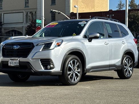 Used 2023 Subaru Forester Limited image 9