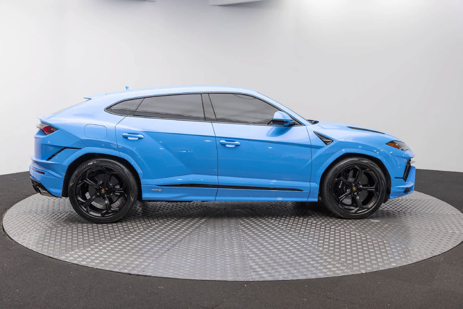 Used 2023 Lamborghini Urus S AWD/4WD image 58