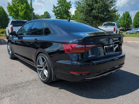 Used 2019 Volkswagen Jetta SEL w/ Cold Weather Package FWD image 4