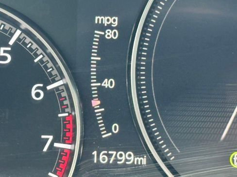 Used 2025 MAZDA MAZDA3 s FWD image 15