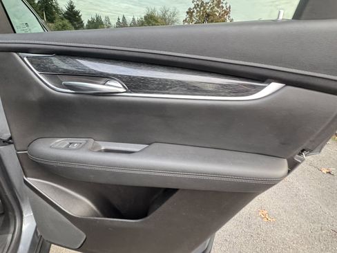 Used 2021 Cadillac XT5 Premium Luxury image 12