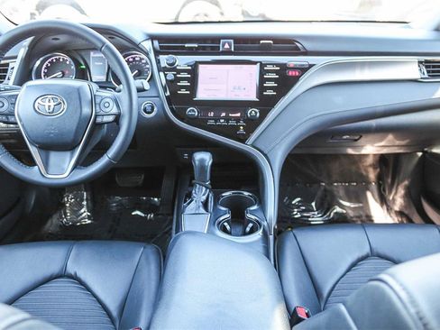 Used 2019 Toyota Camry SE image 16
