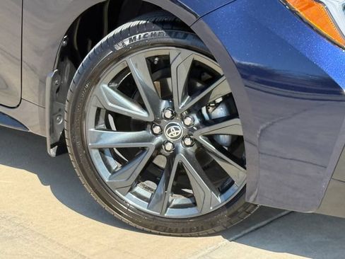 Used 2026 Toyota Corolla SE FWD image 2
