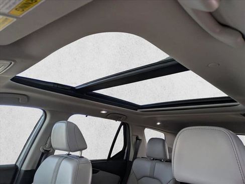 Used 2024 Honda Pilot Touring image 16