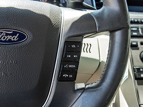 Used 2011 Ford Taurus SEL w/ 201A Rapid Spec Order Code FWD image 10