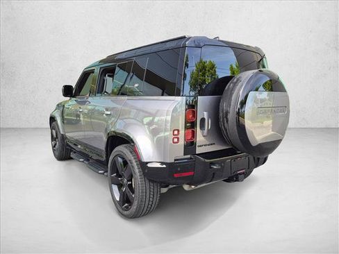 Used 2024 Land Rover Defender 110 X-Dynamic SE AWD/4WD image 7
