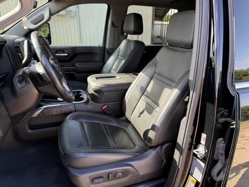 Used 2022 GMC Sierra 3500 Denali w/ Denali Ultimate Package AWD/4WD image 8