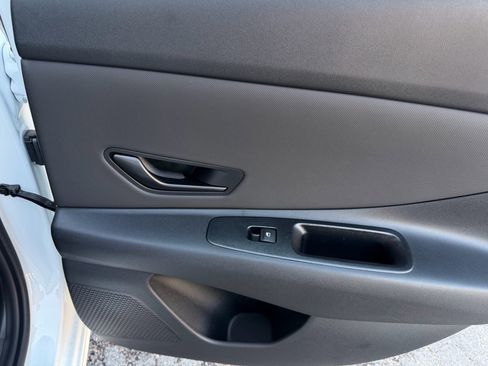 New 2026 Hyundai Elantra Sport FWD image 21