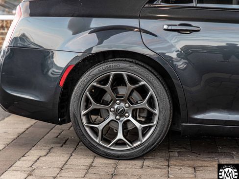 Used 2017 Chrysler 300 S image 11