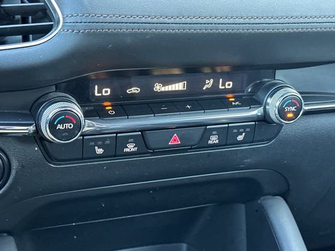 Used 2021 MAZDA MAZDA3 s image 22