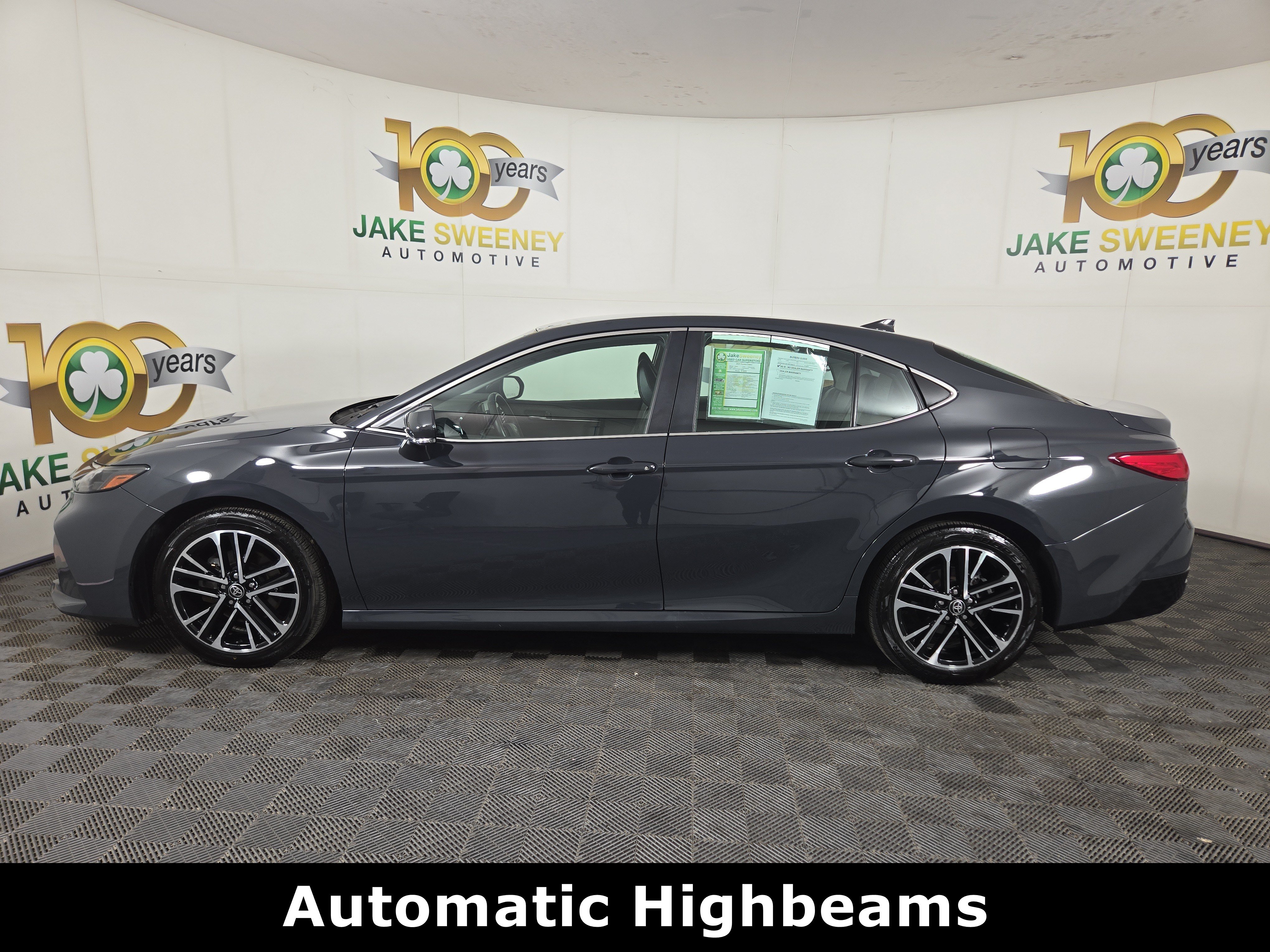 Used 2025 Toyota Camry XLE FWD image 4