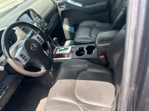 Used 2010 Nissan Pathfinder LE w/ Navigation Pkg image 9