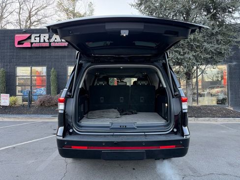 Used 2022 Lincoln Navigator L Black Label image 17