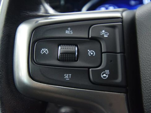 Used 2022 Chevrolet Silverado 1500 LT AWD/4WD image 36